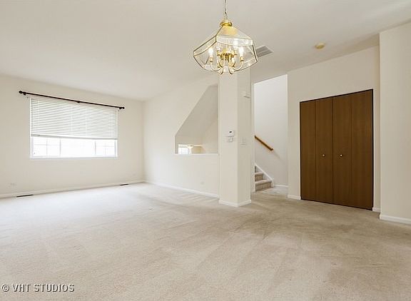 2nd image of 536 New Haven Dr #536