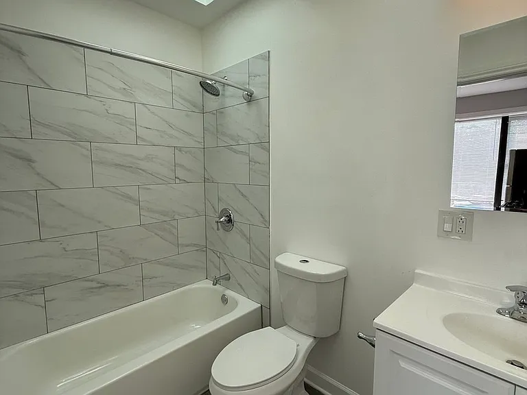 4383 N Elston Ave #5N — Photo 10