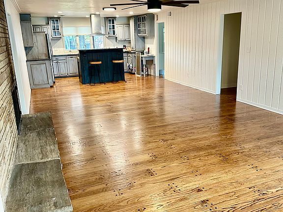 4th image of 2608 Drakestone Ave