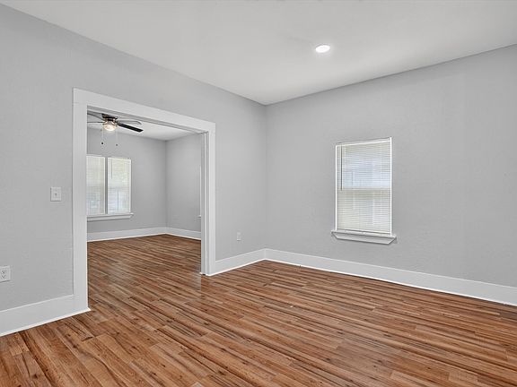 4th image of 1515 NW 1st Ave