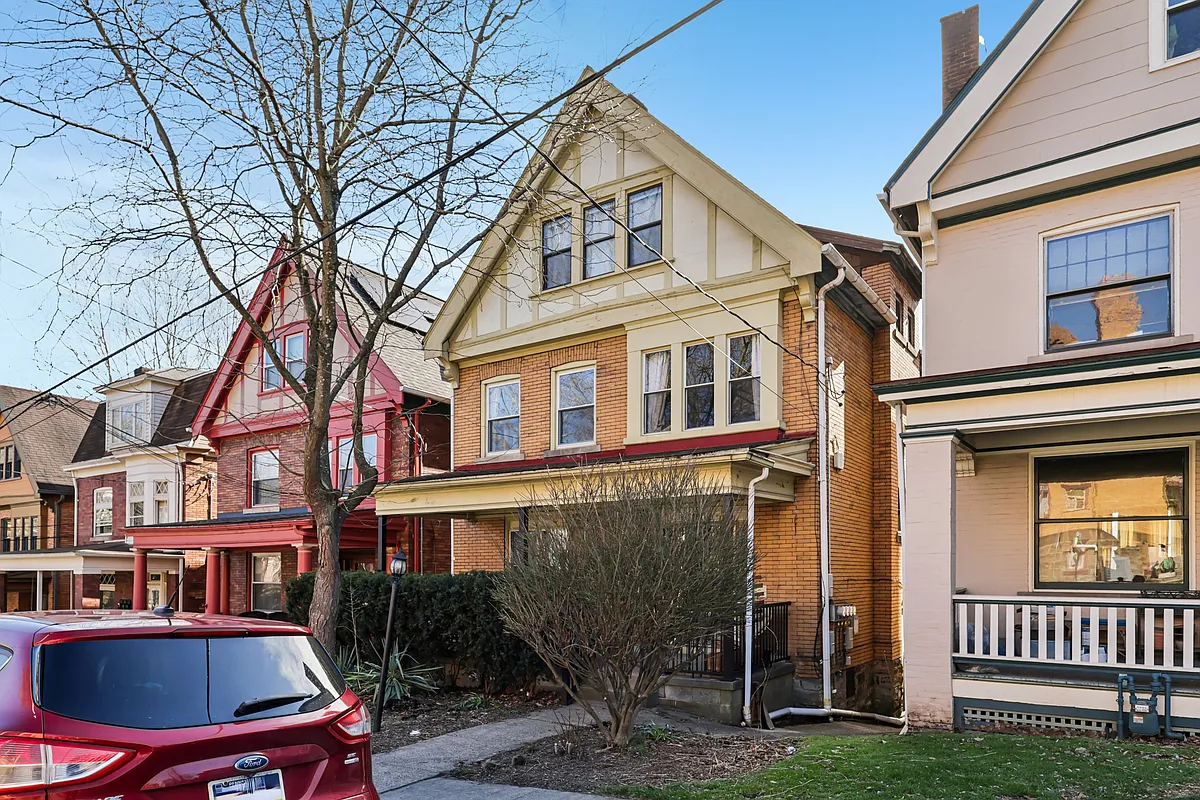 Building Photo - 315 Barnes St #2