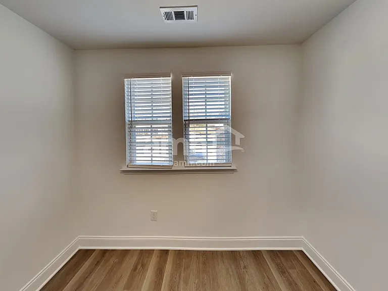 205 Marin Dr — Photo 12