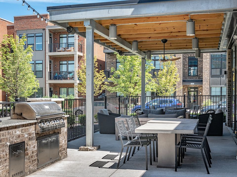 Jeffrey Park Exterior Community Space