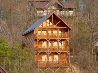 2320 Fox Berry Way, Sevierville, TN 37876