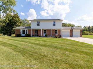 10784 Countryside Dr, Grand Ledge, MI 48837