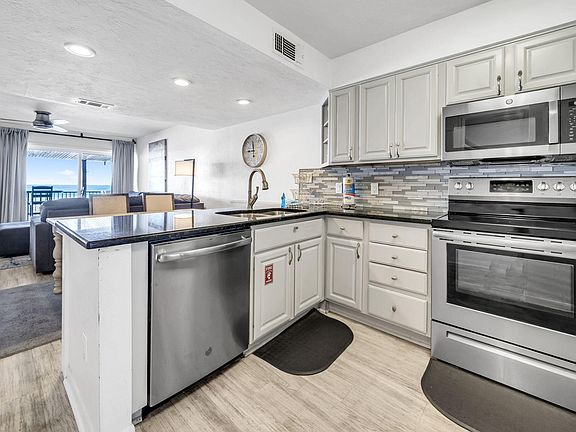 4th image of 1987 Scenic Gulf Dr Unit C9