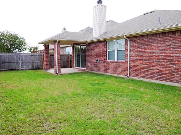 2nd image of 3905 Neveda Ct