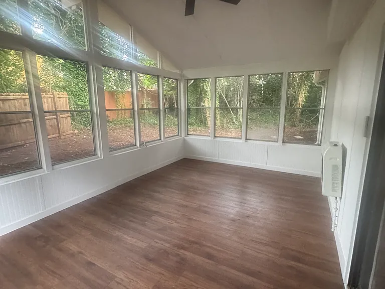 1050 Parkwest Ct — Photo 25