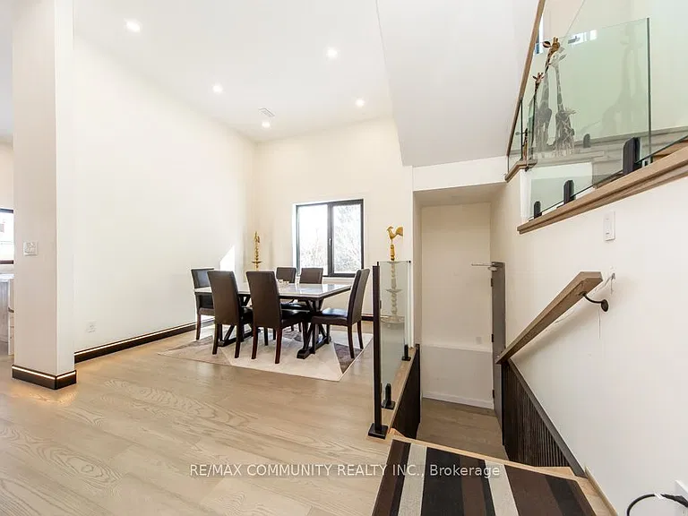 475 Wilson Rd N — Photo 8
