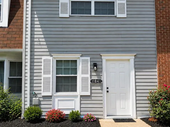 11841 Oak Manor Dr #39, Waldorf, MD 20601