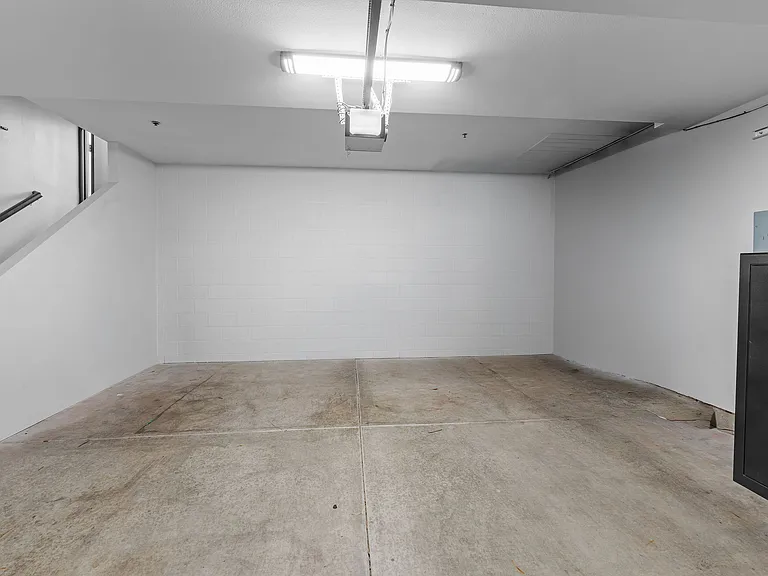 228 S San Dimas Ave — Photo 25