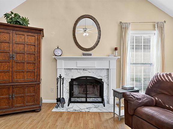 5th image of 168 Carrington Ln