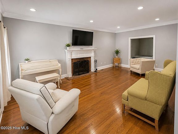 2nd image of 4660 Millhaven Road