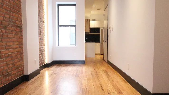 Rented by Nooklyn NYC LLC | media 4