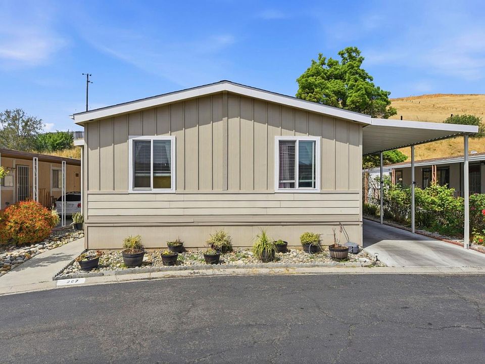 1st image of 267 Chateau La Salle Dr #267