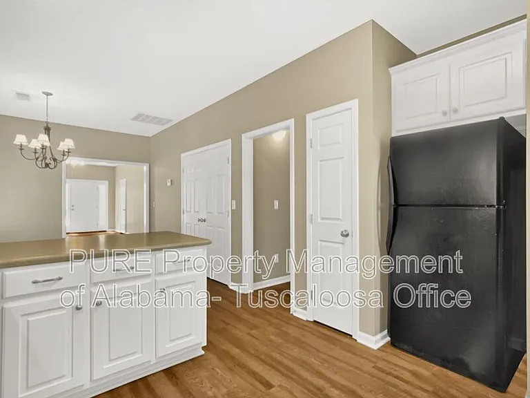 9750 Moonlight Dr — Photo 8