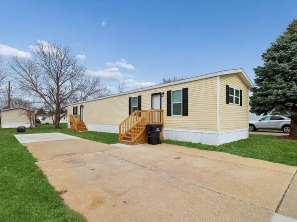 3102 SE Freedom Dr, Grimes, IA 50111
