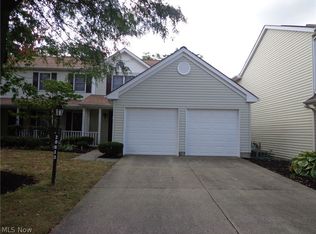20813 Springfield Cir, Strongsville, OH