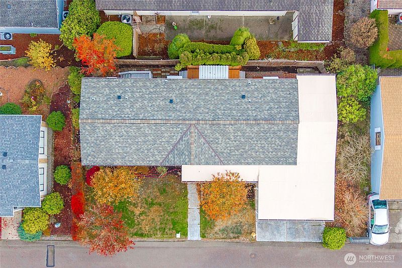 3rd image of 2500 Alder Street #22