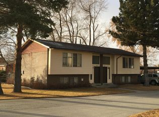 975 E 8600 S, Sandy, UT 84094