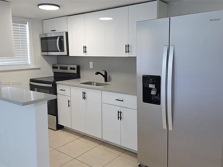 3901 SW 112th Ave #38 — Photo 4