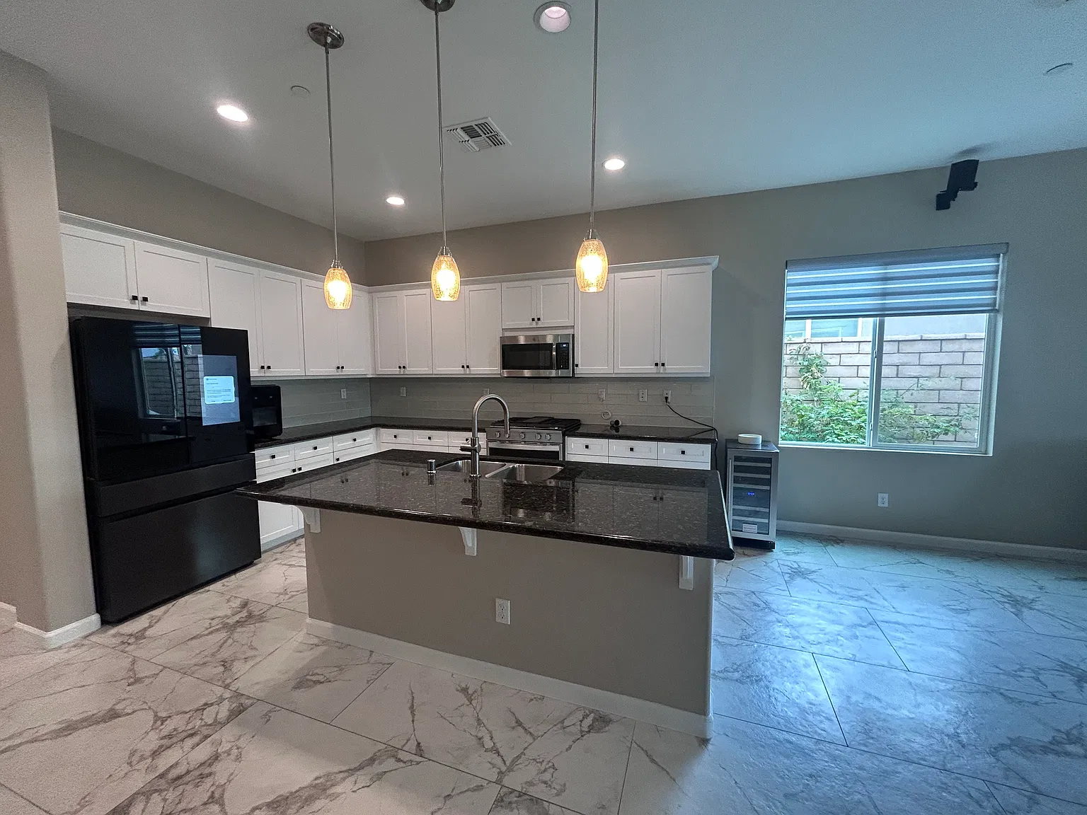2 bed, 1600 sqft, $2,800 — Photo 4