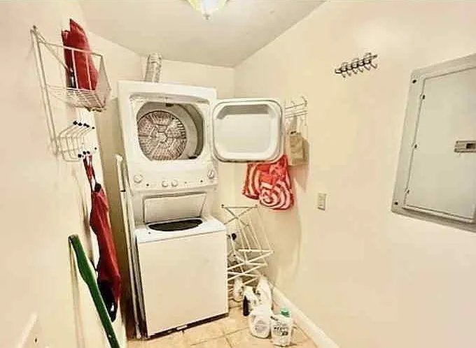 279 Pearl St #3R — Photo 1