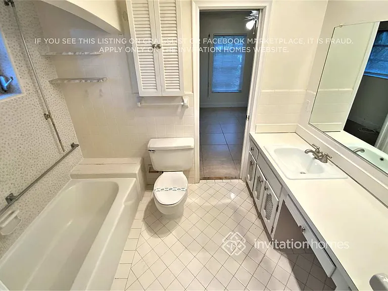 1250 SW 9th Ter — Photo 10