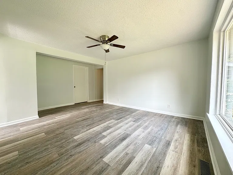 1711 Old Springville Rd — Photo 5