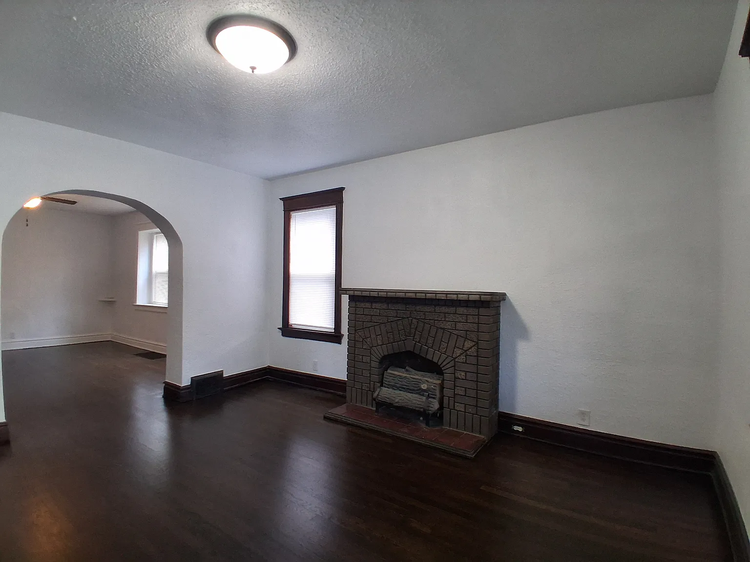 6 bed, 3243 sqft, $2,450 — Photo 4