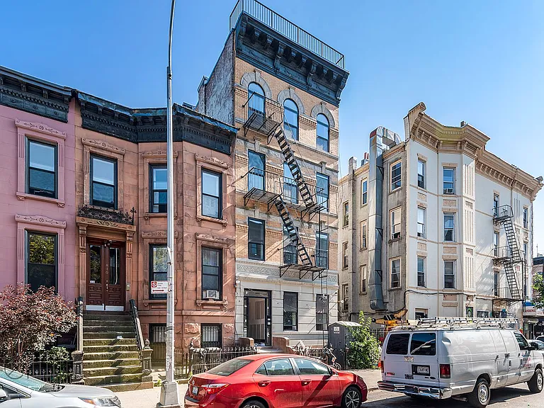 808 Putnam Ave #2F — Photo 15