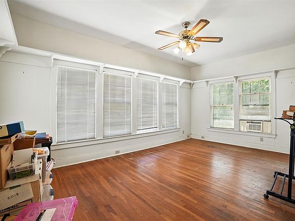 5th image of 514 S Main St