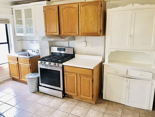 Rented by Fifth & Forever LLC | media 48