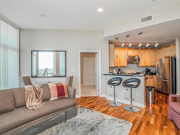 2nd image of 500 Throckmorton St APT 2406