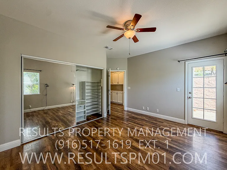 4025 Lowdan Ct — Photo 17