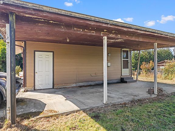 3rd image of 1030 Myrtle Crest Ln
