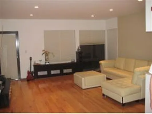 Sold by Advisors Realty Inc | media 3