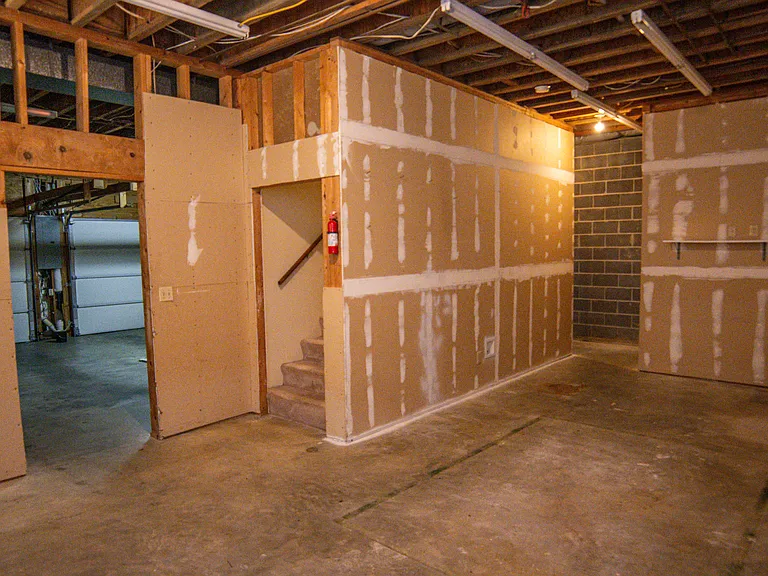 112 Barberry Rd #28 — Photo 48