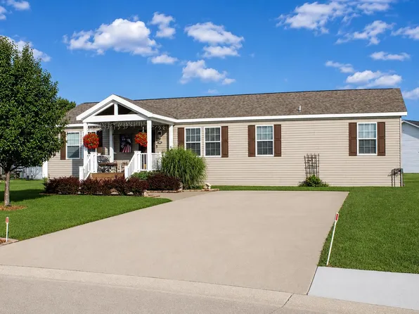 5191 Sheffield Dr, Holly, MI 48442