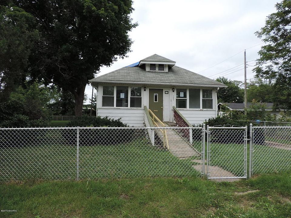 1st image of 1061 Chicago Ave