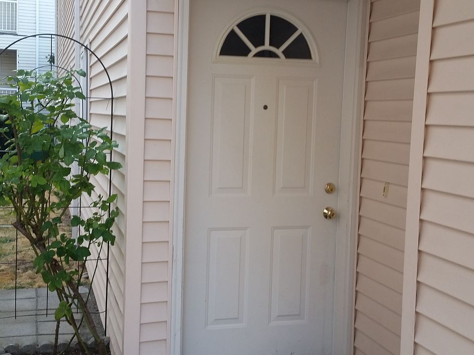 1st image of 19828 Whitman Pl N