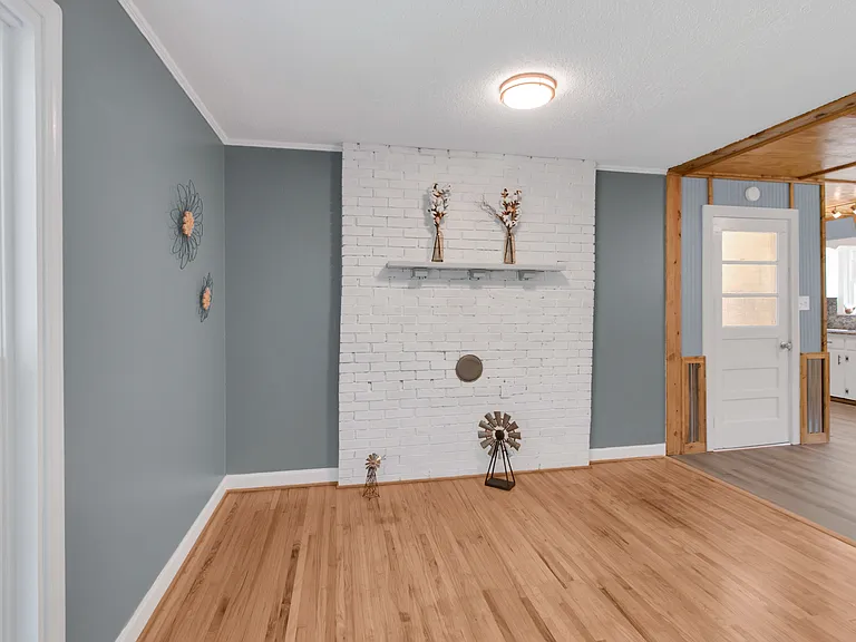 134 Hamilton St — Photo 11
