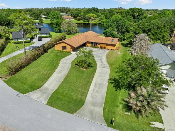 903 SW Willow Lane, Palm City, FL 34990