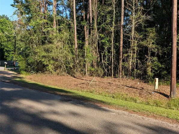 Moss Cir, Cleveland, TX 77328