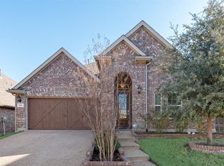 620 Pineview Dr, Euless, TX 76039