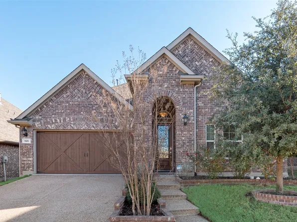 620 Pineview Dr, Euless, TX 76039