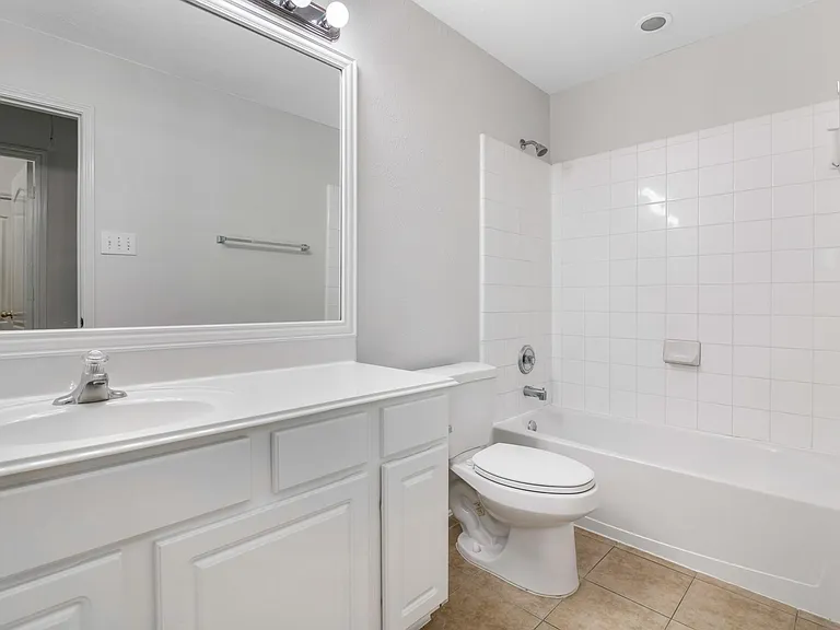 26127 Bent Meadow Ct — Photo 11