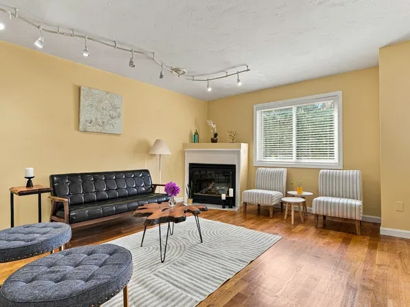 139 Captain Eames Cir Unit 139, Ashland, MA 01721