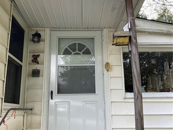 3rd image of 7578 W 130th St