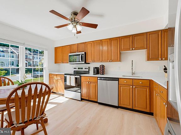 2nd image of 5849 Wye Oak Commons Ct